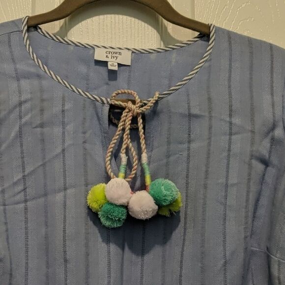 Crown & Ivy layered  bell sleeve top  Sz MNWT - Picture 3 of 7